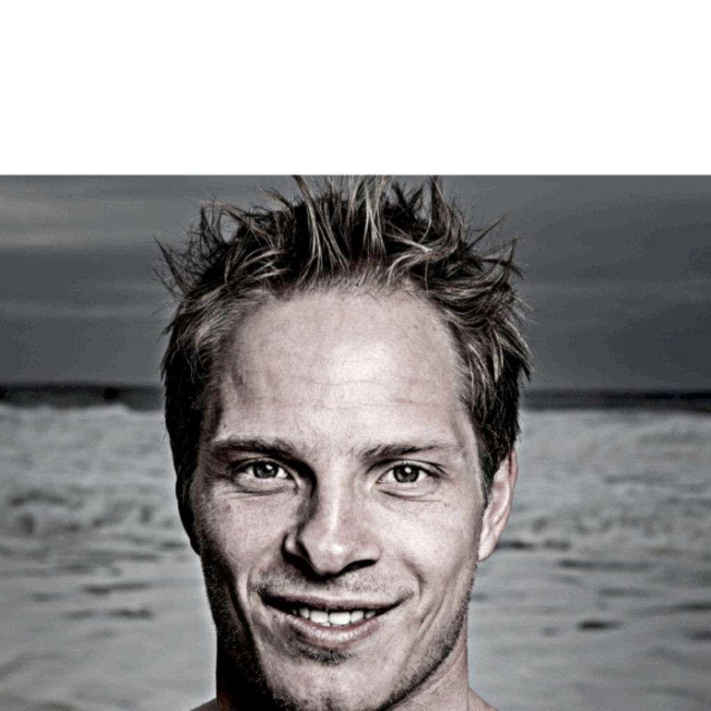 Sebastian Steudtner Surfer