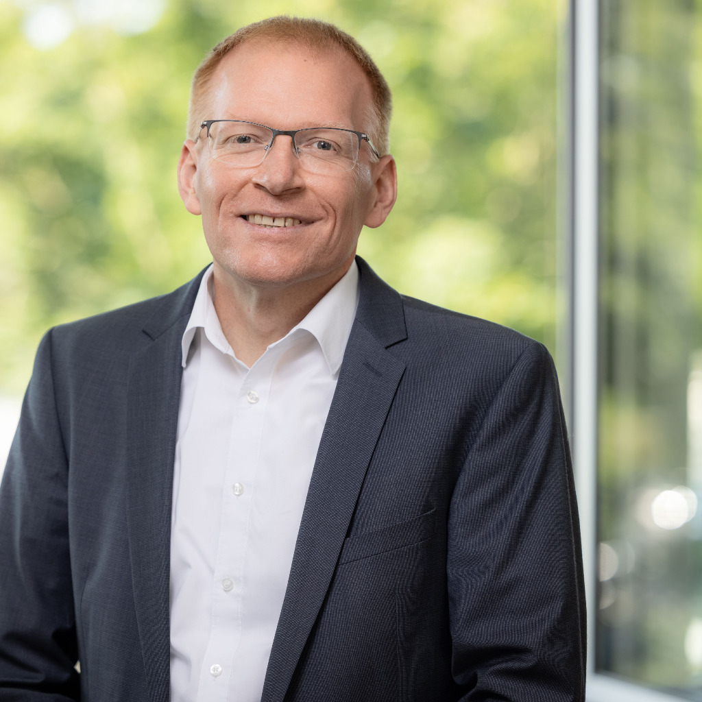 Stefan Danner Direktor Services Victors Group Xing