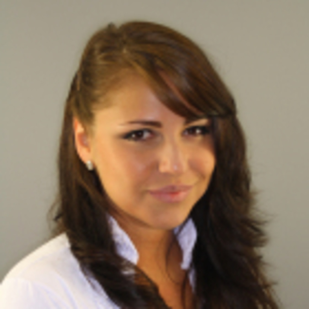 Arina Kapoul Magistra Artium XING