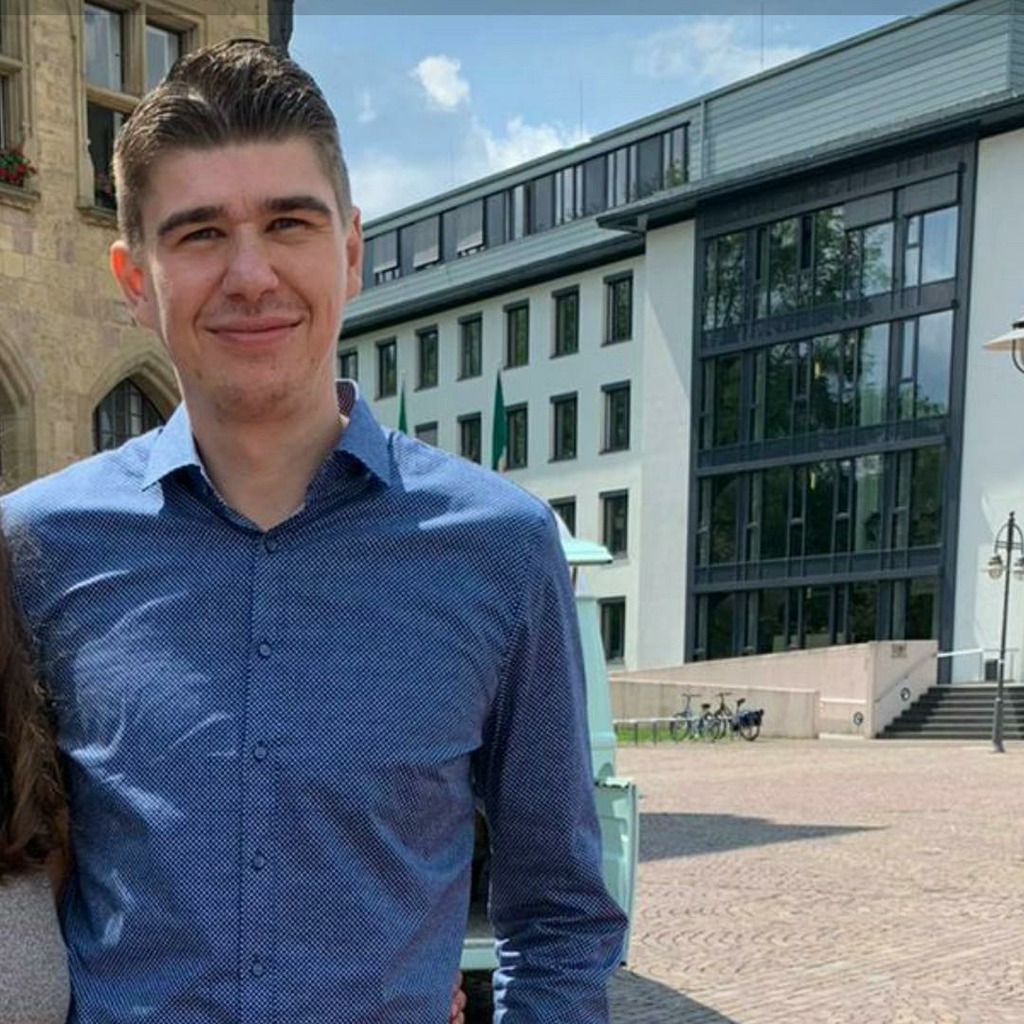 Kevin Tümmler Mitarbeiter Einkauf gym80 International GmbH XING