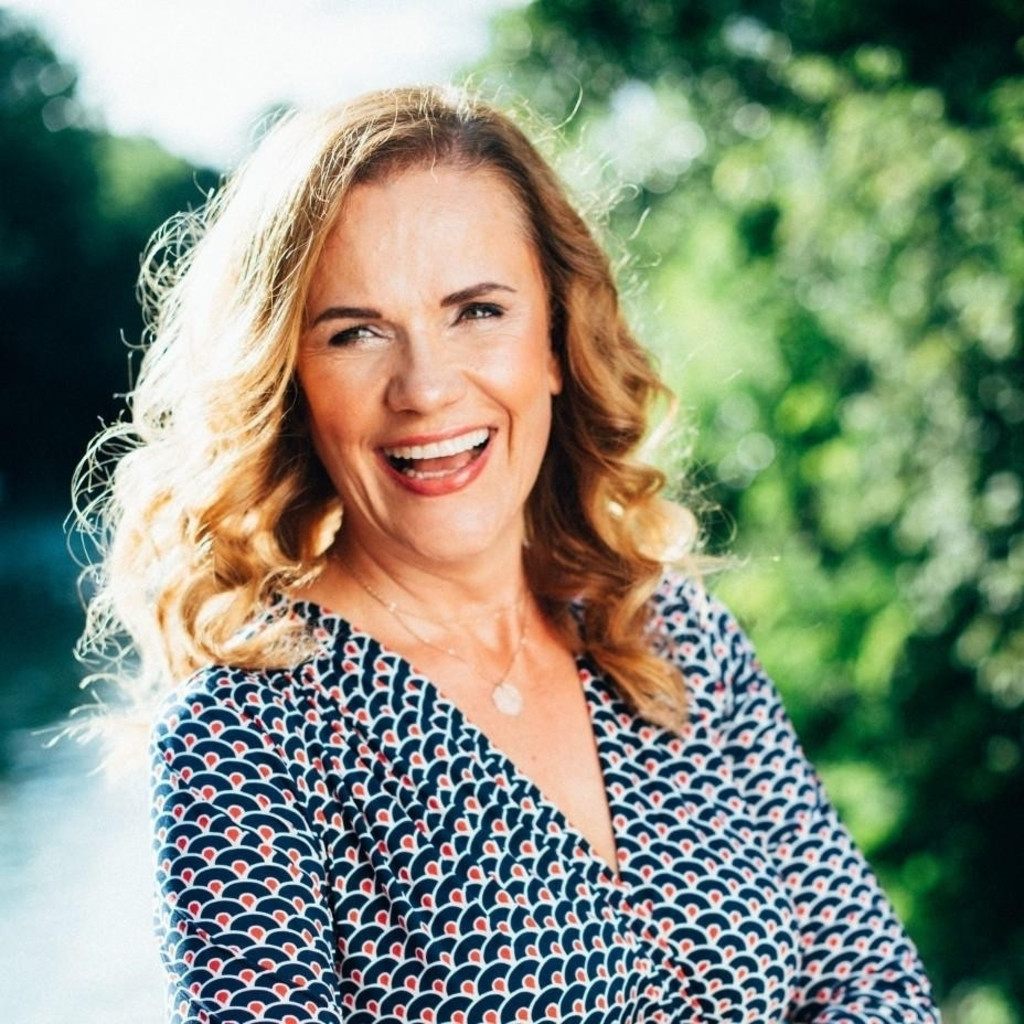 Annemarie Flachner Customer Experience Manager Sanofi Aventis GmbH