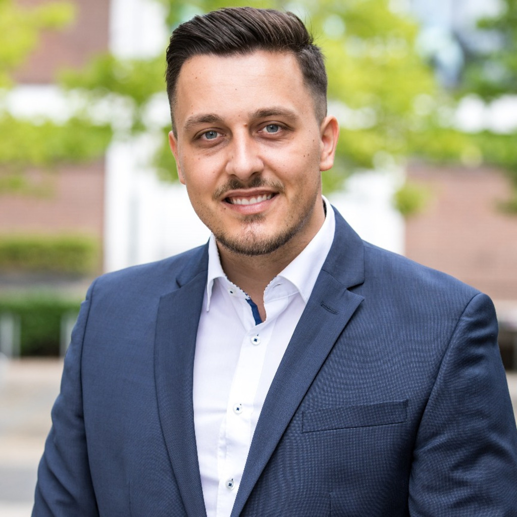 Steven Martens Controller JustPremium B.V. XING