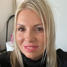 Maya Stjepanovic 