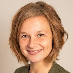Dr. Claudia Turecek