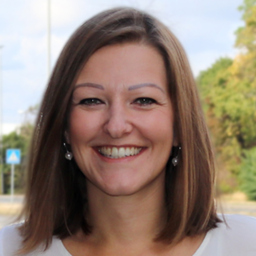 Dr. Nicole Langer