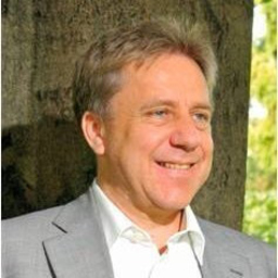 Dr. Martin Jakob