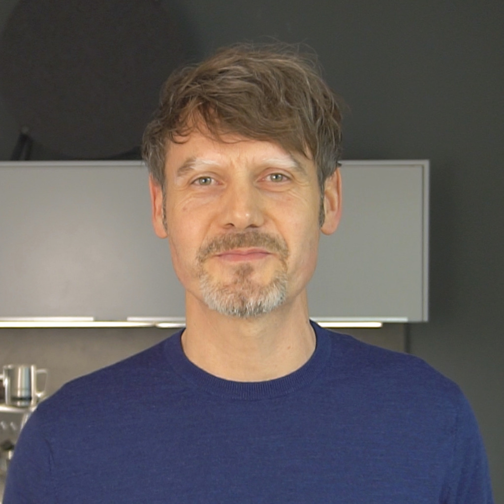 Dennis Becker Designer/Founder/CEO invivo industrial design XING