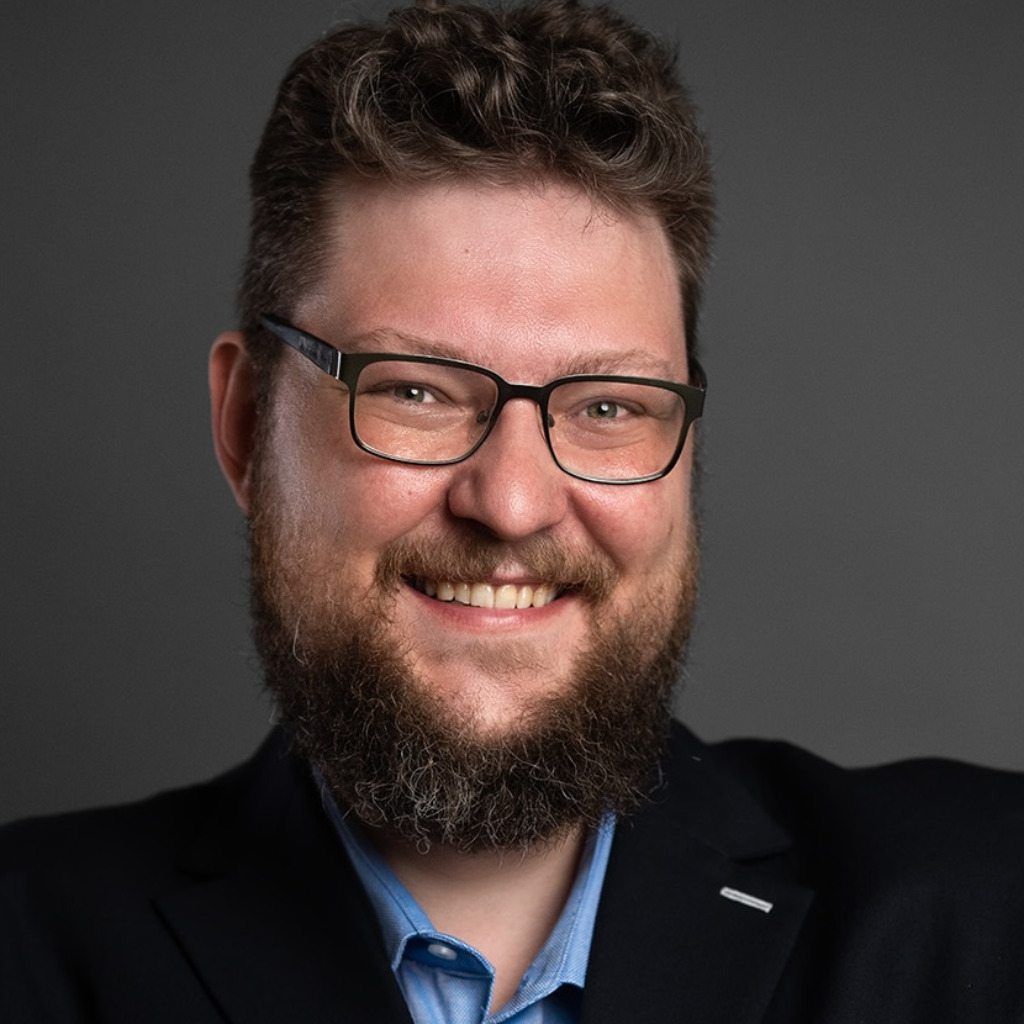 Maximilian Muhr - Associate Director Marketing (SEO / Email / Paid)