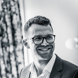Dr. Adrian Pretzsch