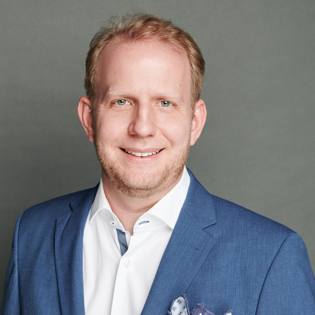 Dr. Felix Kern Associate Director Head of Compliance Launch and