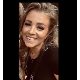 Julia Suhr