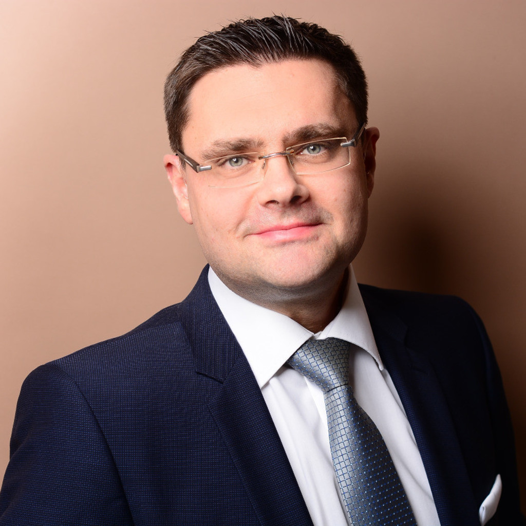 Alexander Riwosch Geschäftsführer advisory gmbh XING