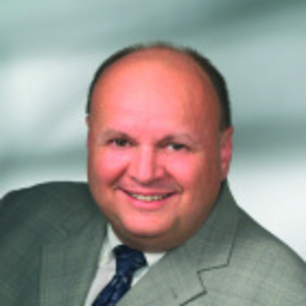 Oskar Mennel Geschäftsführer Linde Verlag GesmbH XING