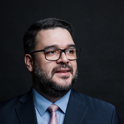 Salvador E. Becker