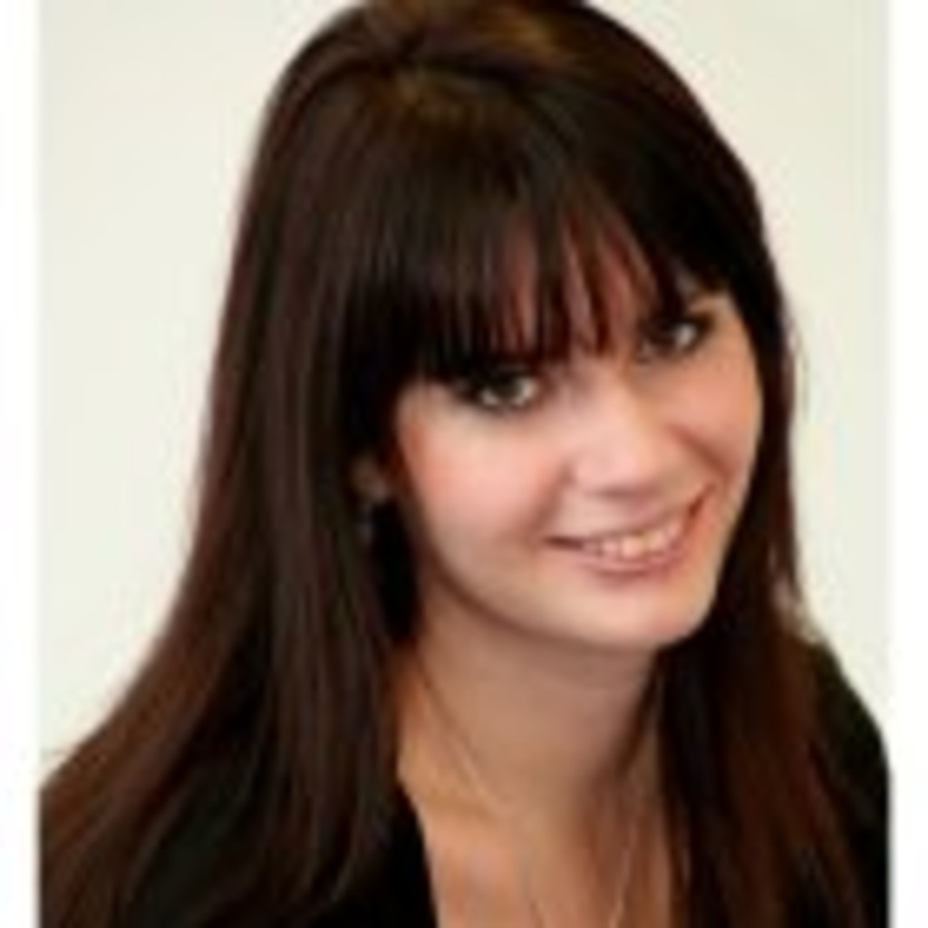 Andrea Kovács Praktikantin Deutscher Bundestag XING