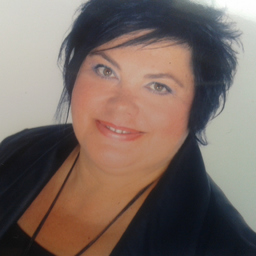 Astrid Schmutzler