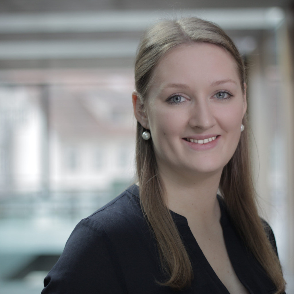 Nadine Müller Master Marketingmanagement IUBH Internationale