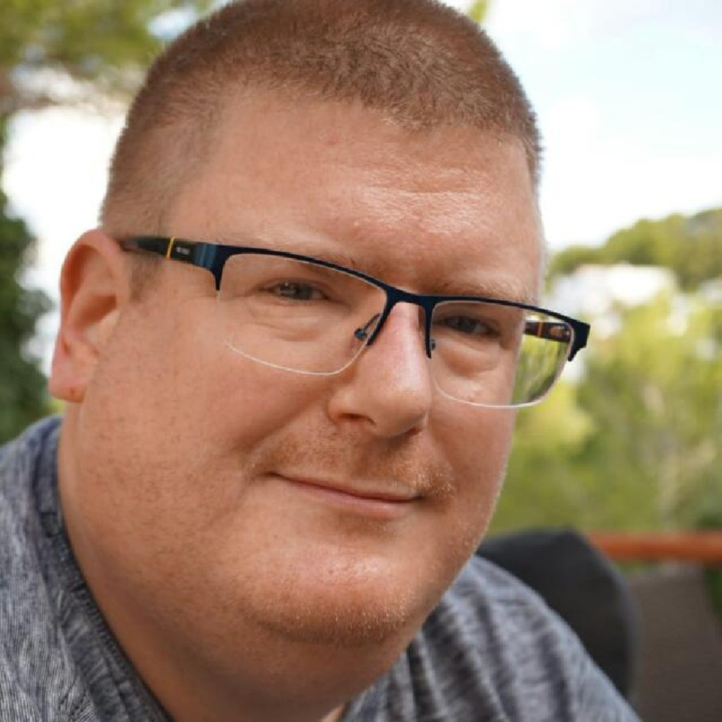 Bernd Fischer Founder Struenzer Communications XING