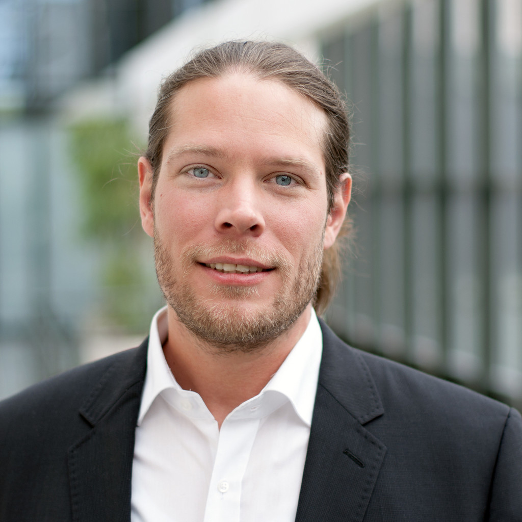 Dr. Alexander von Wezyk Abteilungsleitung Zündmitteltechnikum