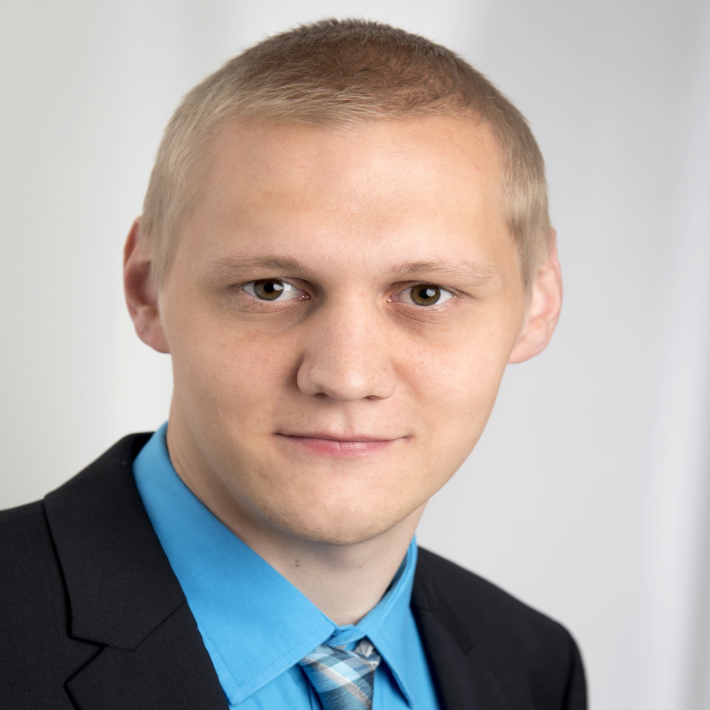manuel-zipfel-staff-technical-program-manager-tesla-xing