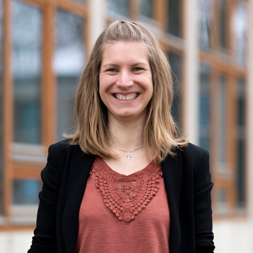 Kristina Gruß: Ausbildung und Berufserfahrung | XING