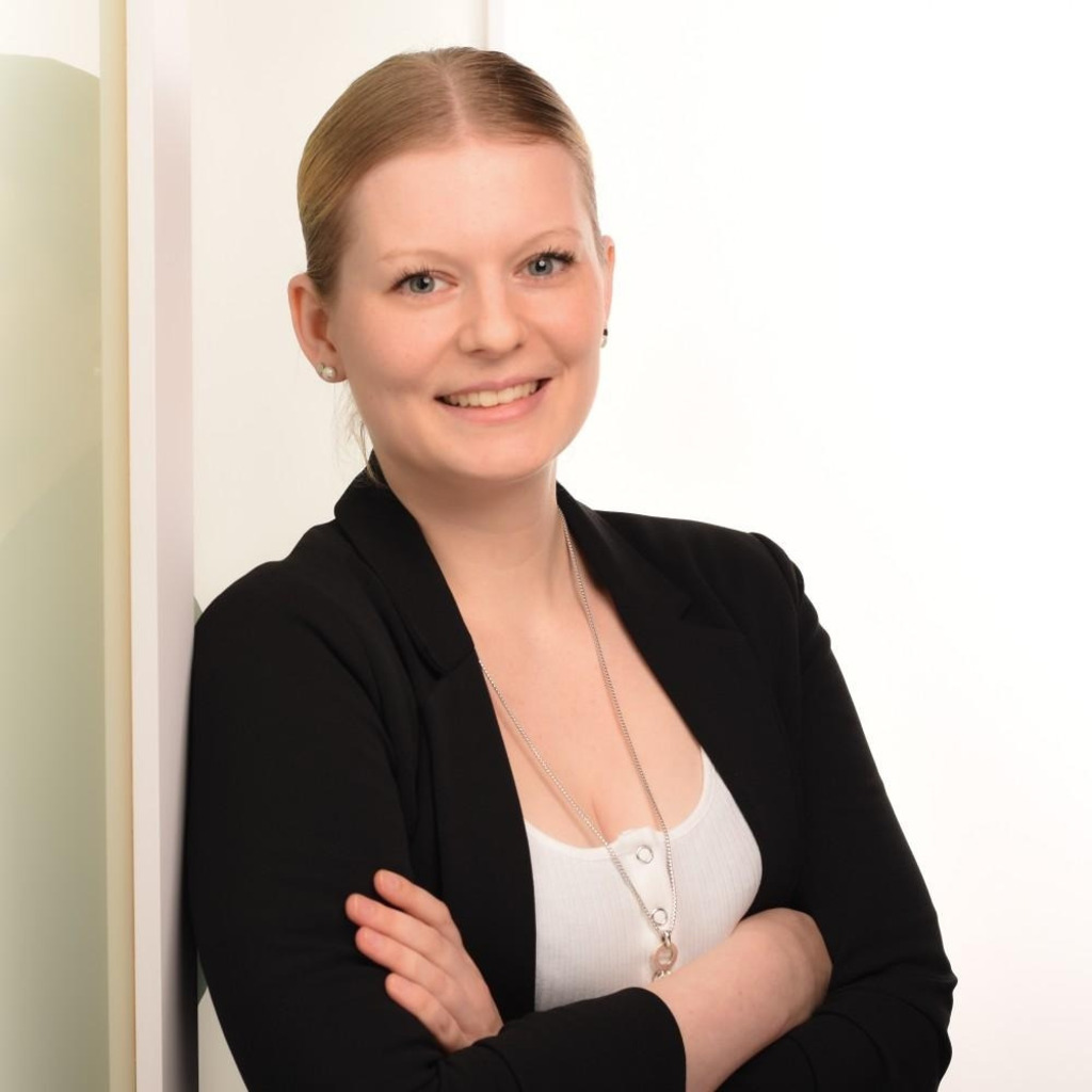 Laura Badekow Business Operations Manager AmbientTV Sales