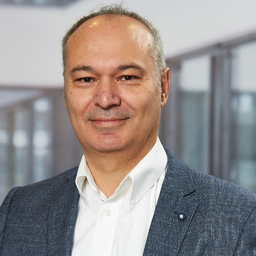 Riza Aytac Oeztek