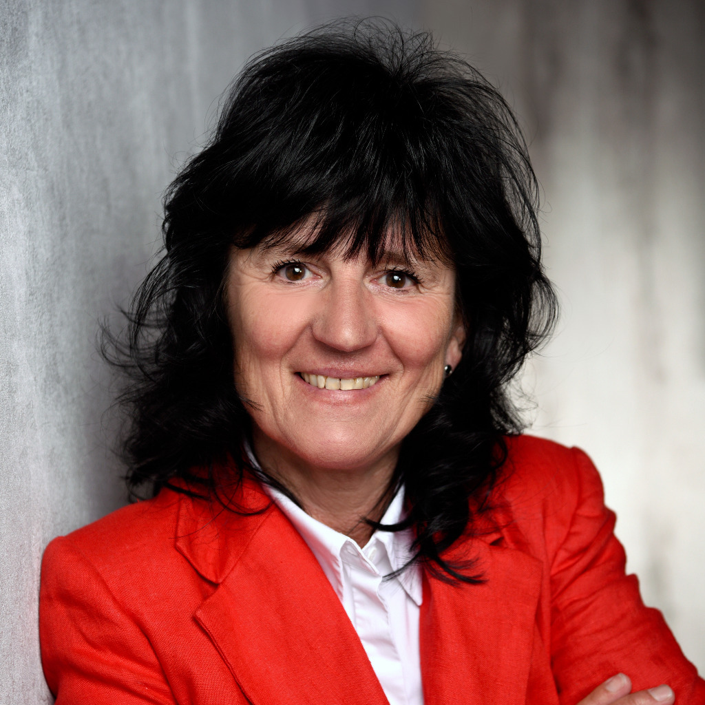 Cornelia Schulz Head of Finance & Administration, HR Premier