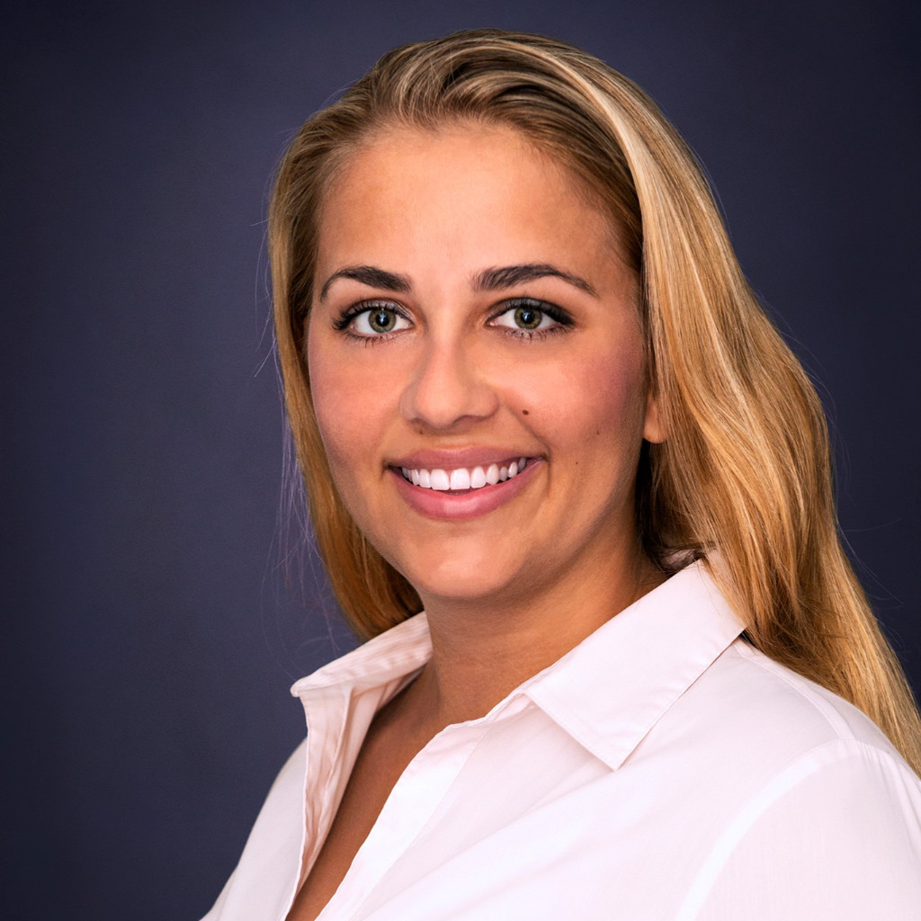 Julia Kupisch Head of Sales source GmbH XING