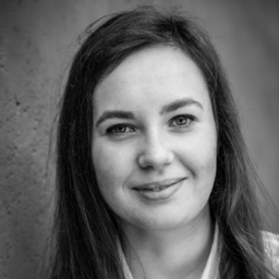 Kinga Janur