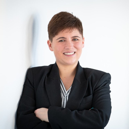 Julia Mainhardt