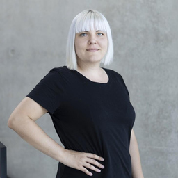 Julia Schiller