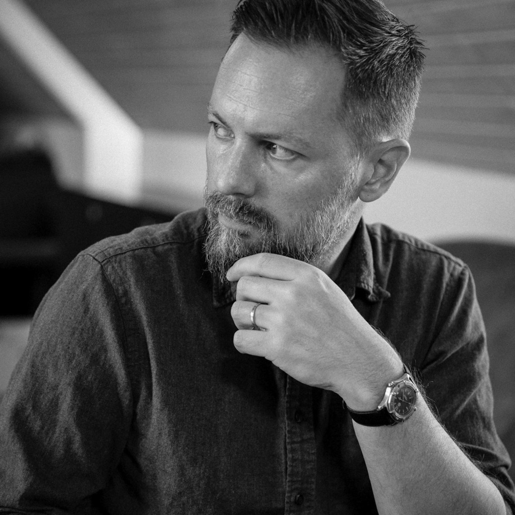 Nicolas VillelaBerrios Graphic Designer Freelance XING