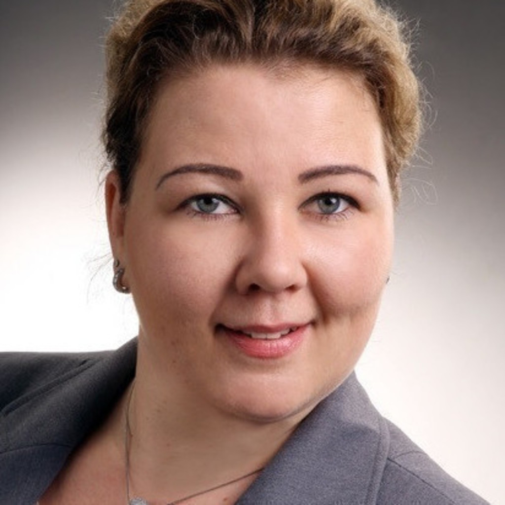 Angelika Gluth Personalleiterin & Engineering Service & Projektbüro
