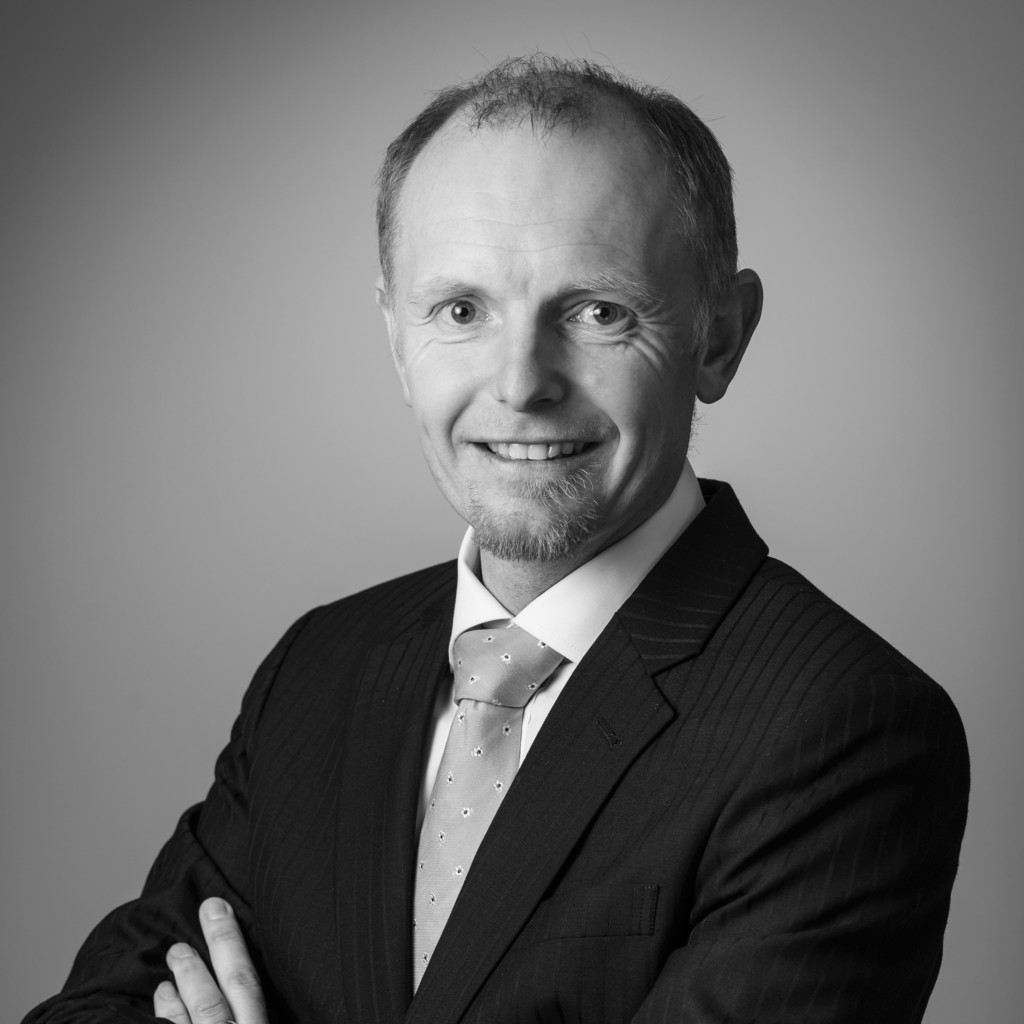 Thomas Strasser Program Manager GD European Land SystemsSteyr XING