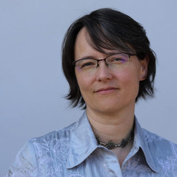 Dr. Adelina LEVEQUE