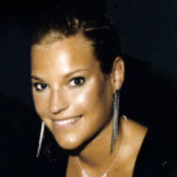 Julia Hüllen