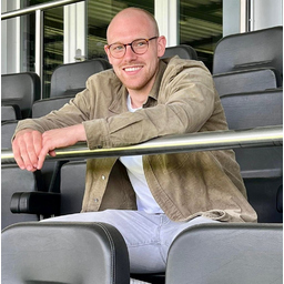 Leon Bau