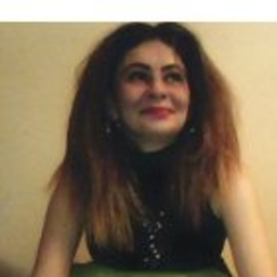 Oznur Esgi