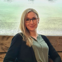 Nadine Stoll