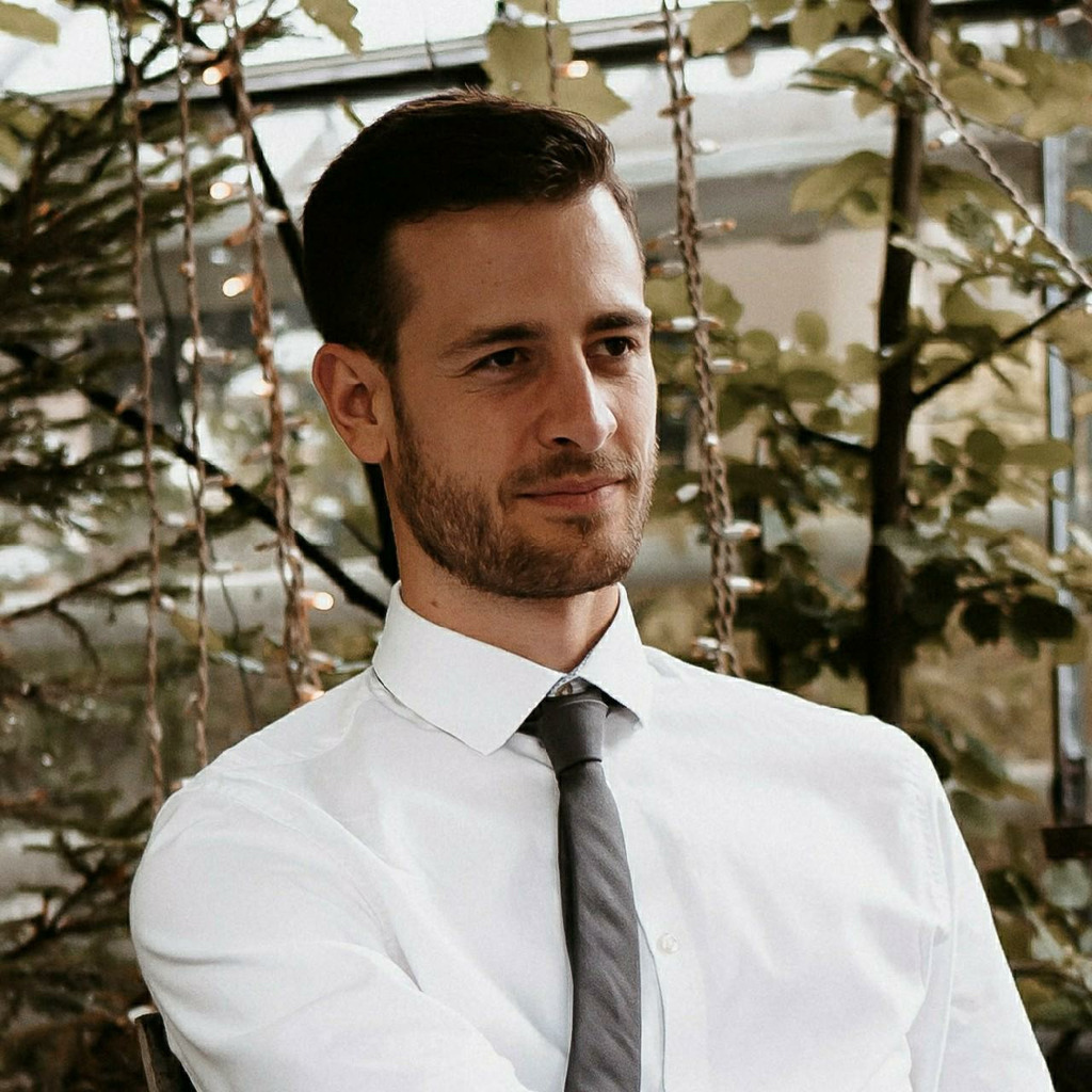 Christoph Hirsch Senior Data Analyst exito GmbH & Co. KG XING