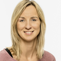 Nadine Lauria