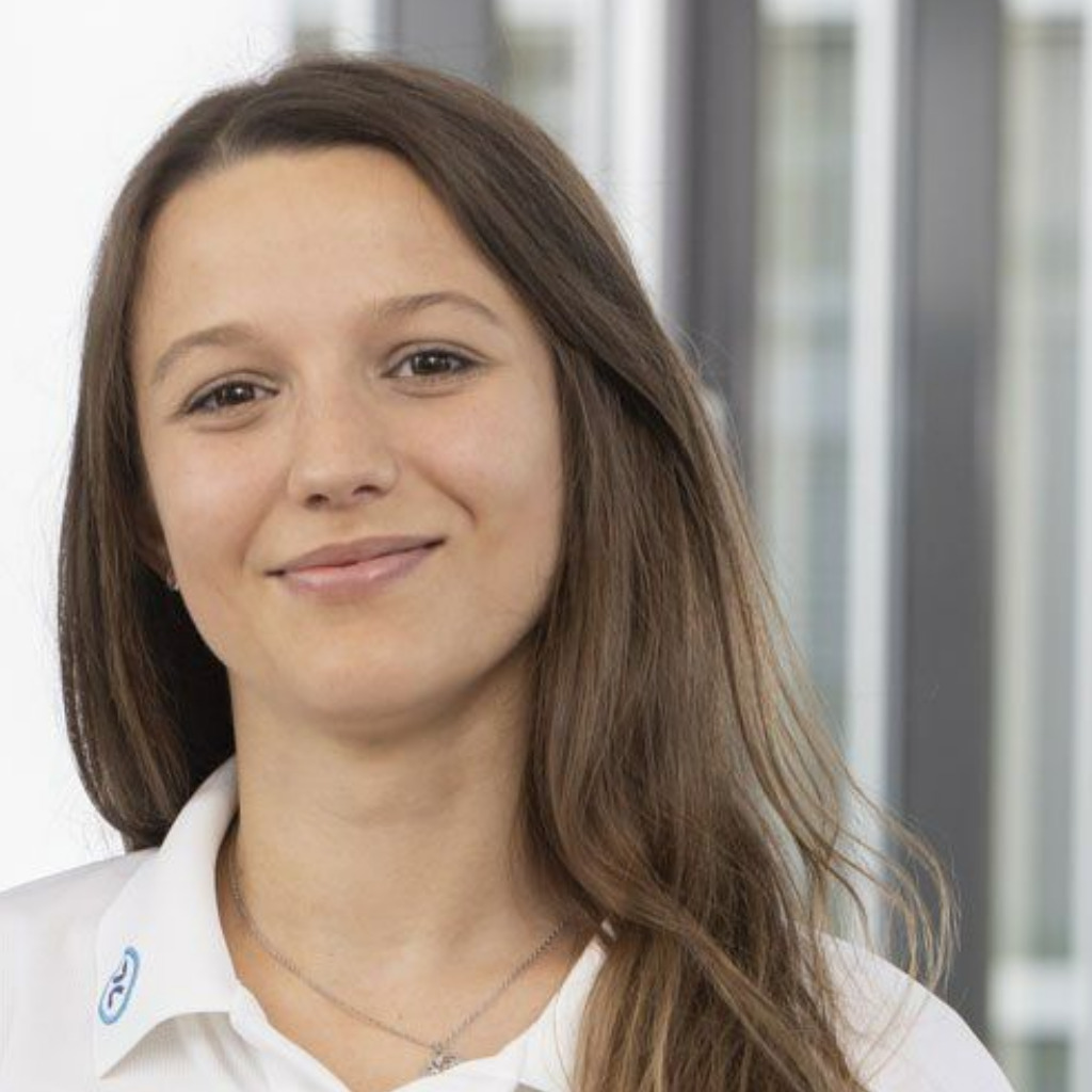 Laura Bauer Werkstudentin im Einkauf Brose Gruppe XING