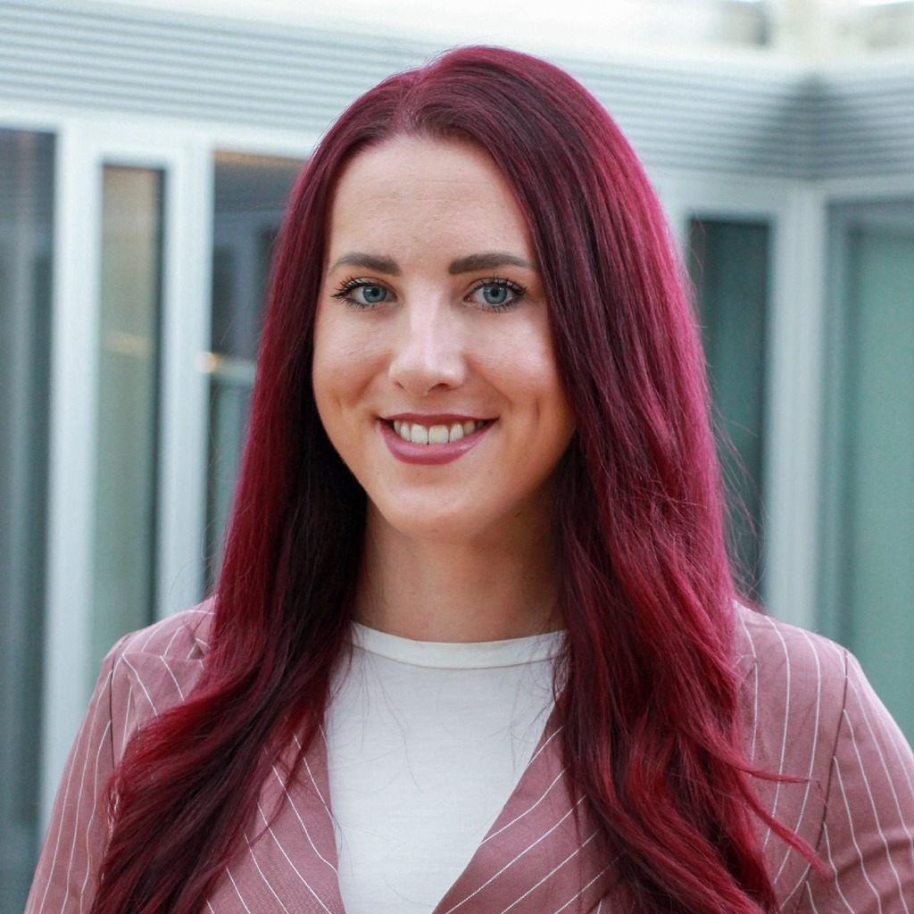 Elena Hönig Junior Referentin Konzernkommunikation Zeppelin Konzern