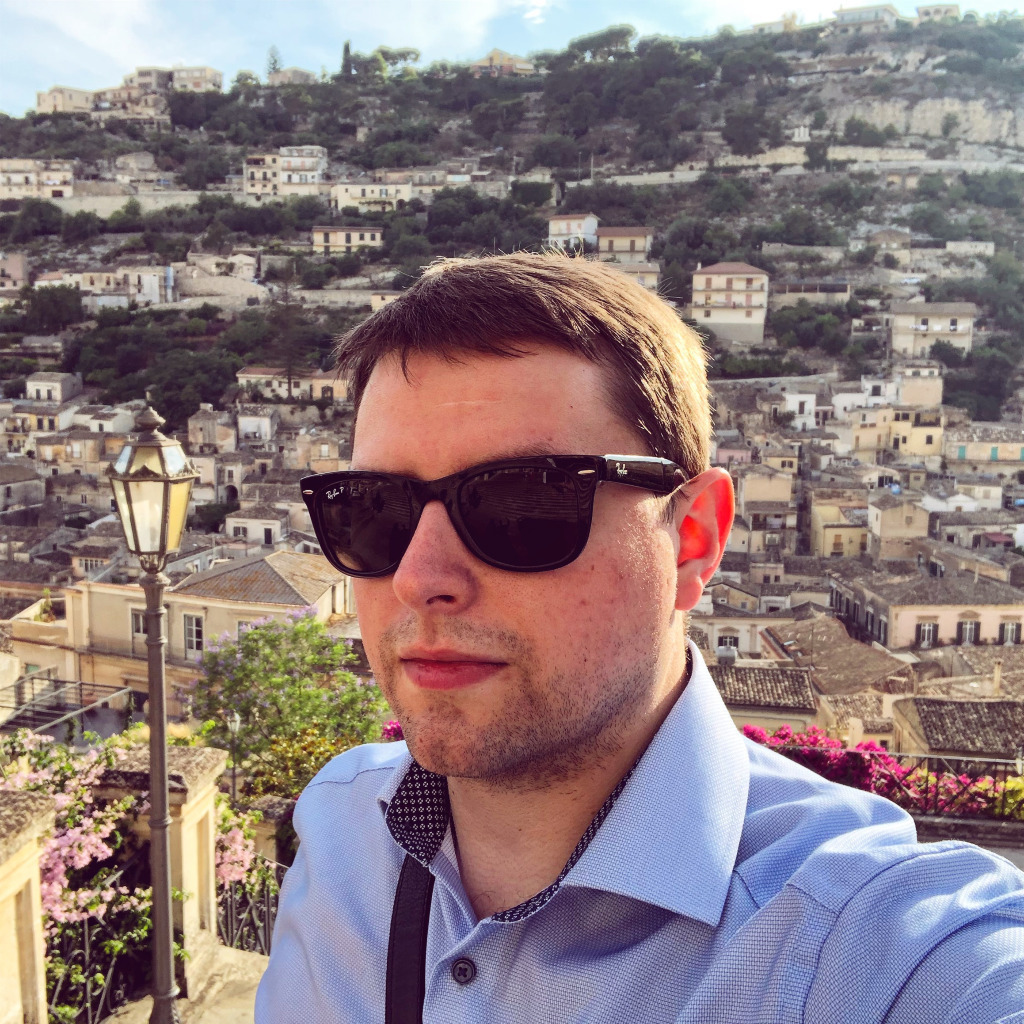 Aleksei Grigorev Chief Marketing Officer (CMO) VIVENTUM Software