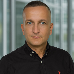 Daniel Schneider