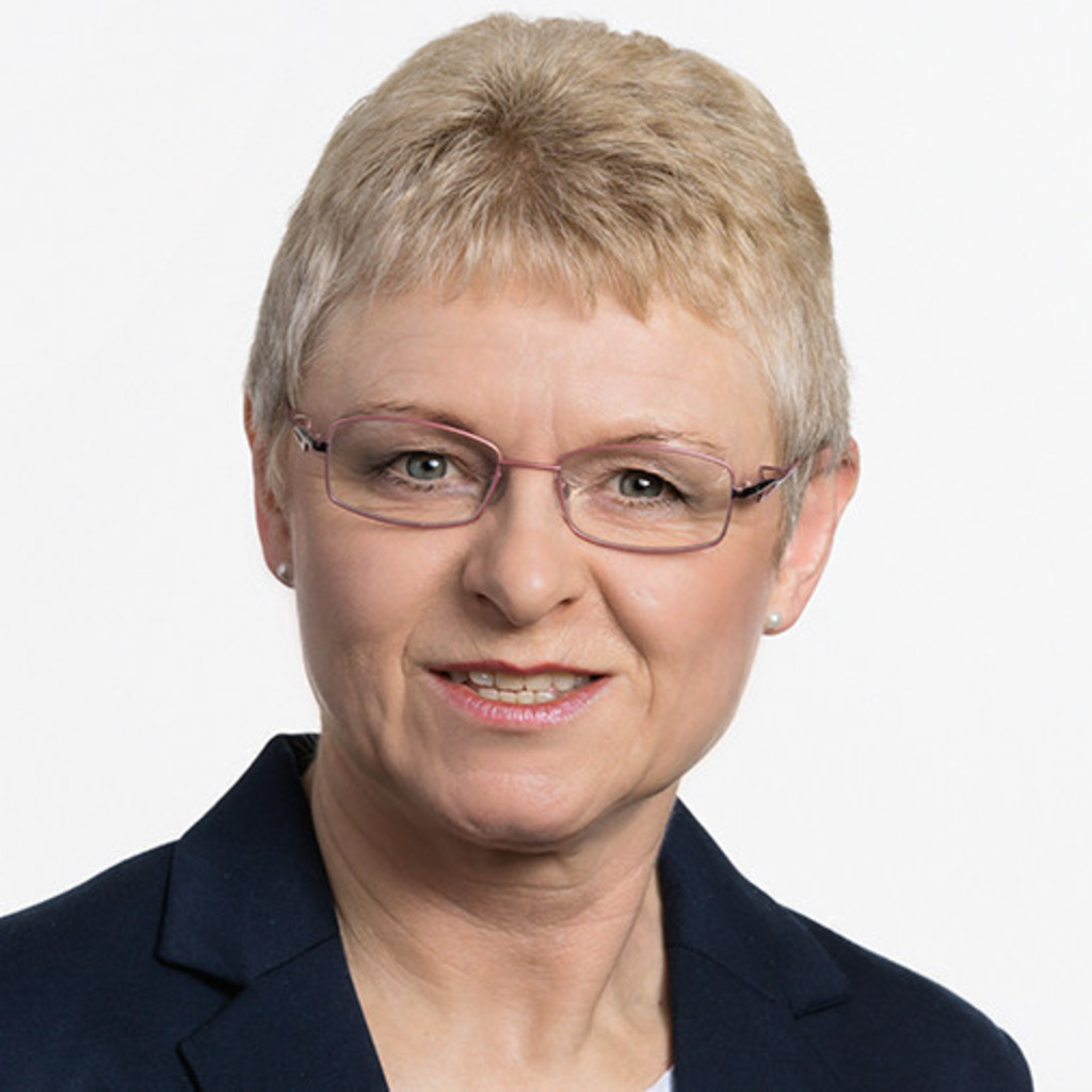 Iris Rose's Instagram, Twitter & Facebook on IDCrawl