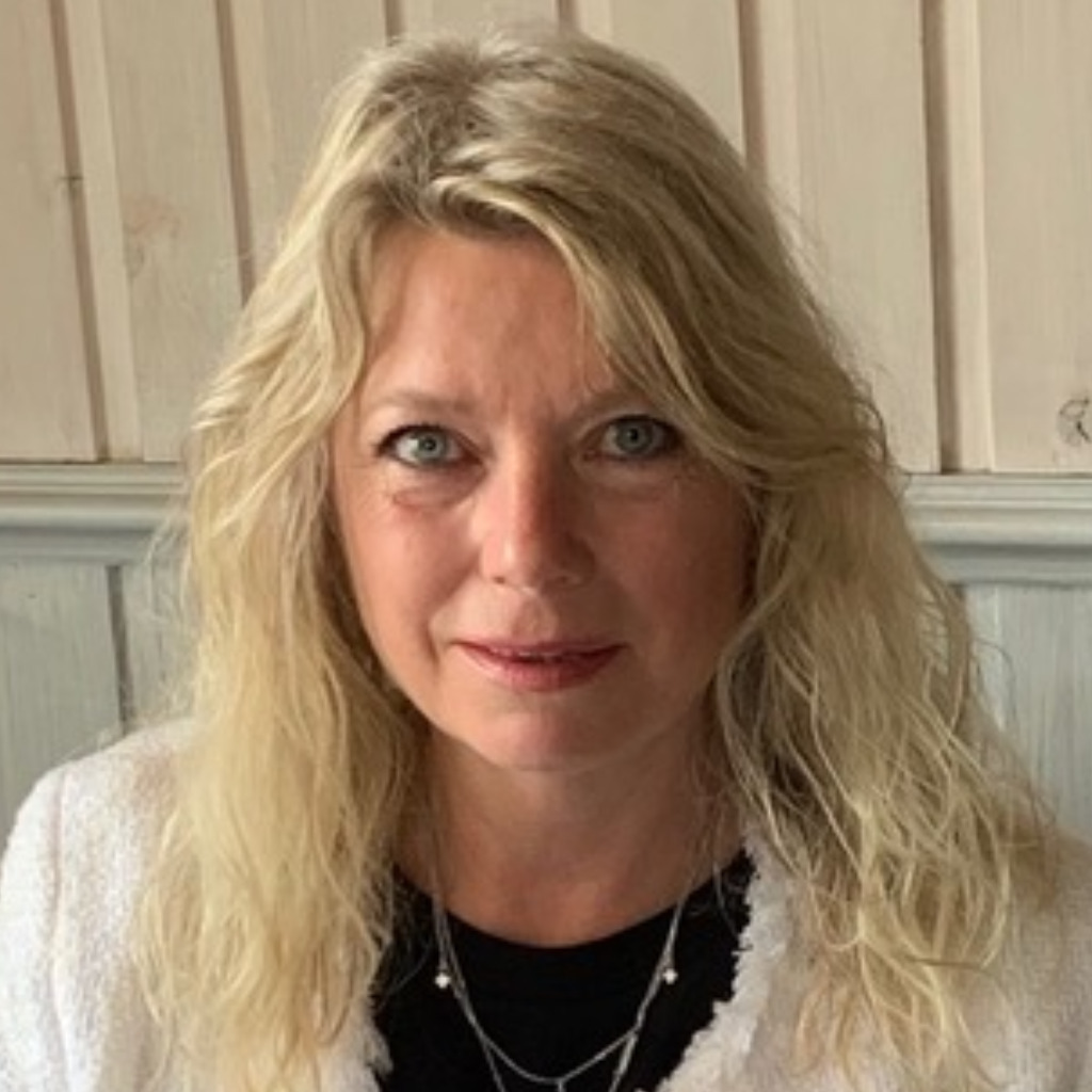 Daniela Mausolf Lektorin und Redakteurin Lesewerk XING