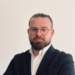 Dr. Erald Kapllani