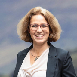 Dr. Judit Schepky